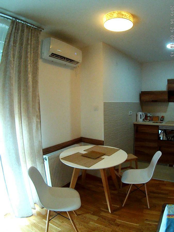 Uki-Modern Apartment With Parking Novi Sad Exterior foto